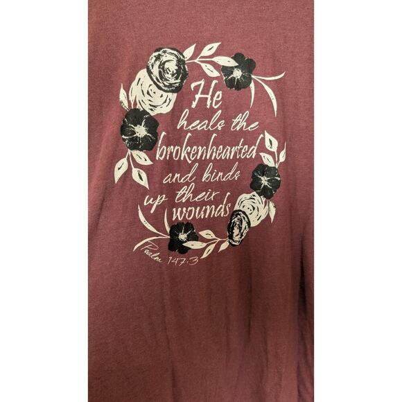 Psalm 147:3 He Heals The Broken Hearted XL Maroon T-Shirt - Picture 3 of 5